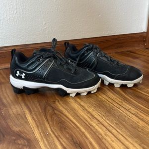 Boys Baseball cleats size 1Y